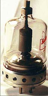 Vacuum tube used in first generation computers